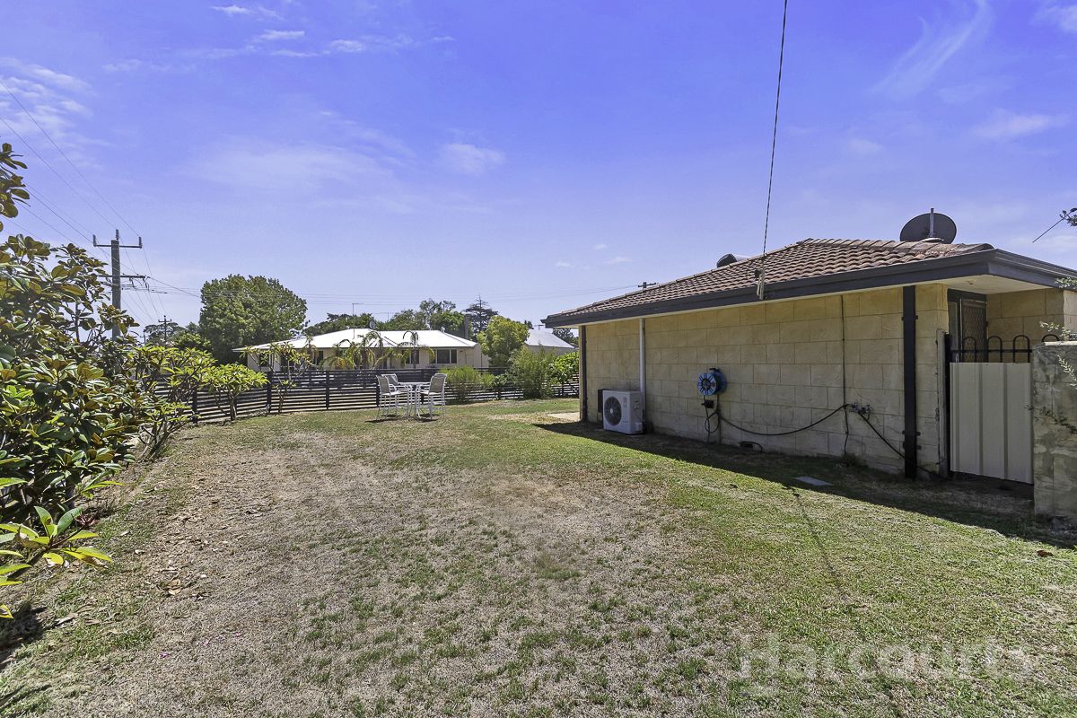 2 Muskoka Avenue, Wanneroo WA 6065, Image 2