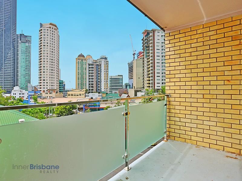 2 bedrooms Apartment / Unit / Flat in 7/205 Boundary Street SPRING HILL QLD, 4000