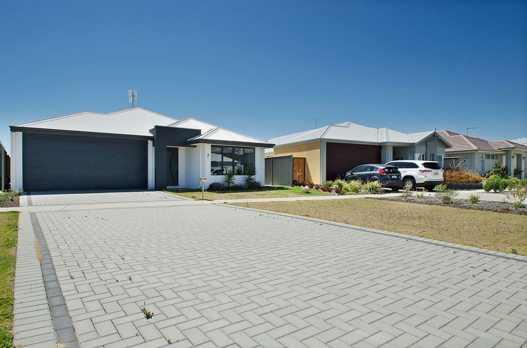 7 Persian Street, Eglinton WA 6034, Image 0