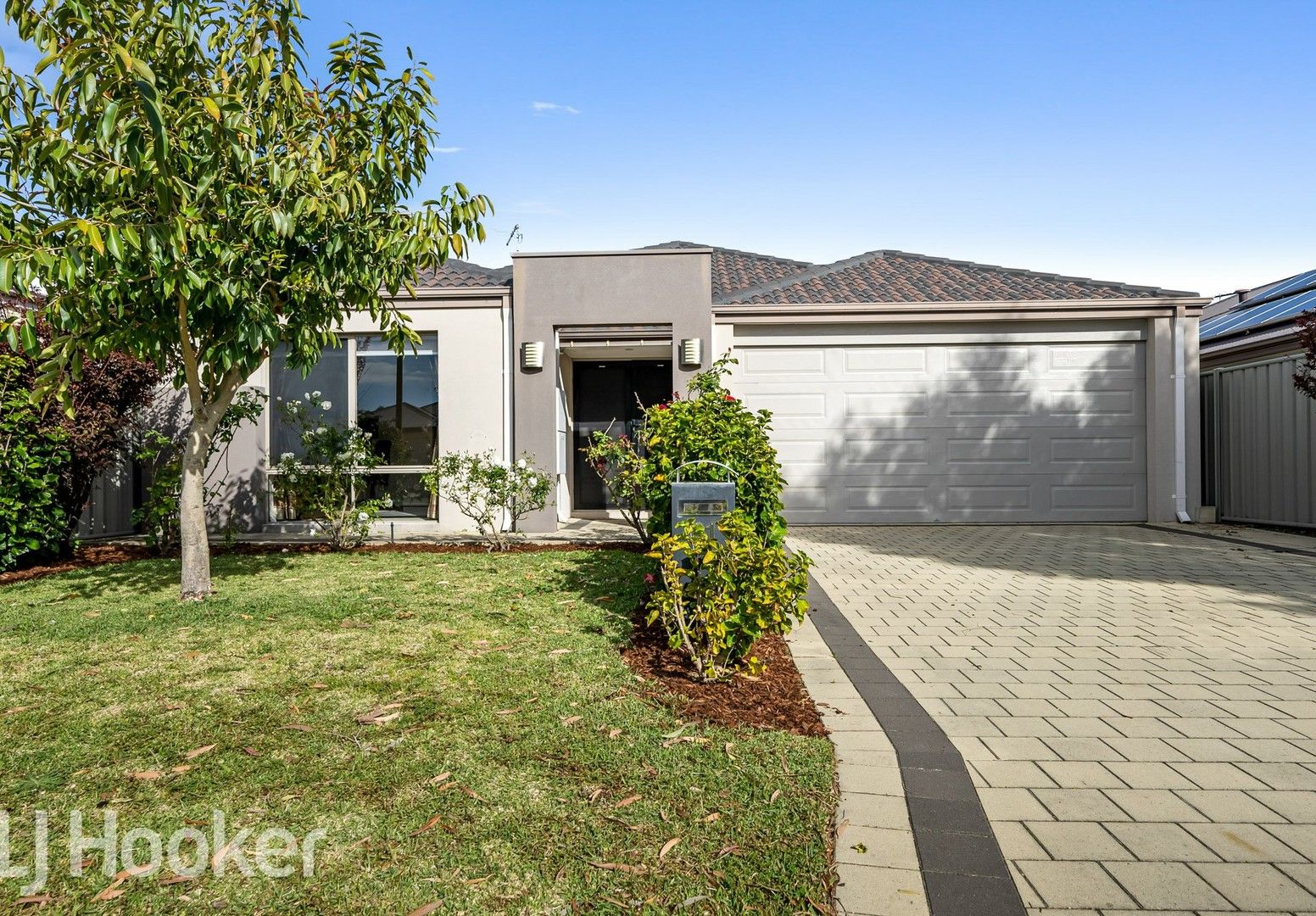 31 Blacksmith Street, Queens Park WA 6107, Image 0