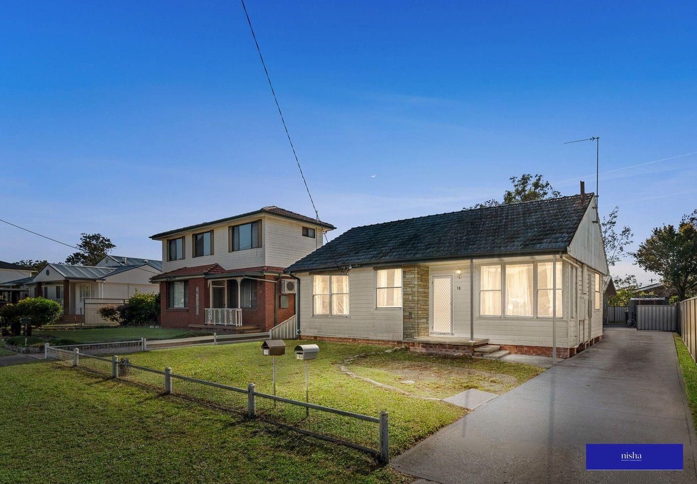 3 bedrooms House in 18 Maurie Avenue WARNERS BAY NSW, 2282