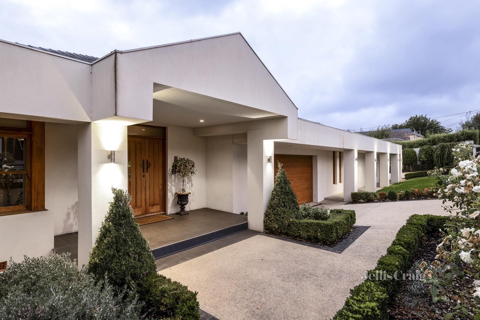 911 St Hubert Road, Ivanhoe East Property History & Address Research