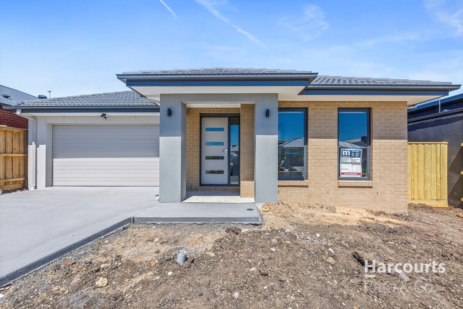 3 bedrooms House in 10 Noir Road WOLLERT VIC, 3750