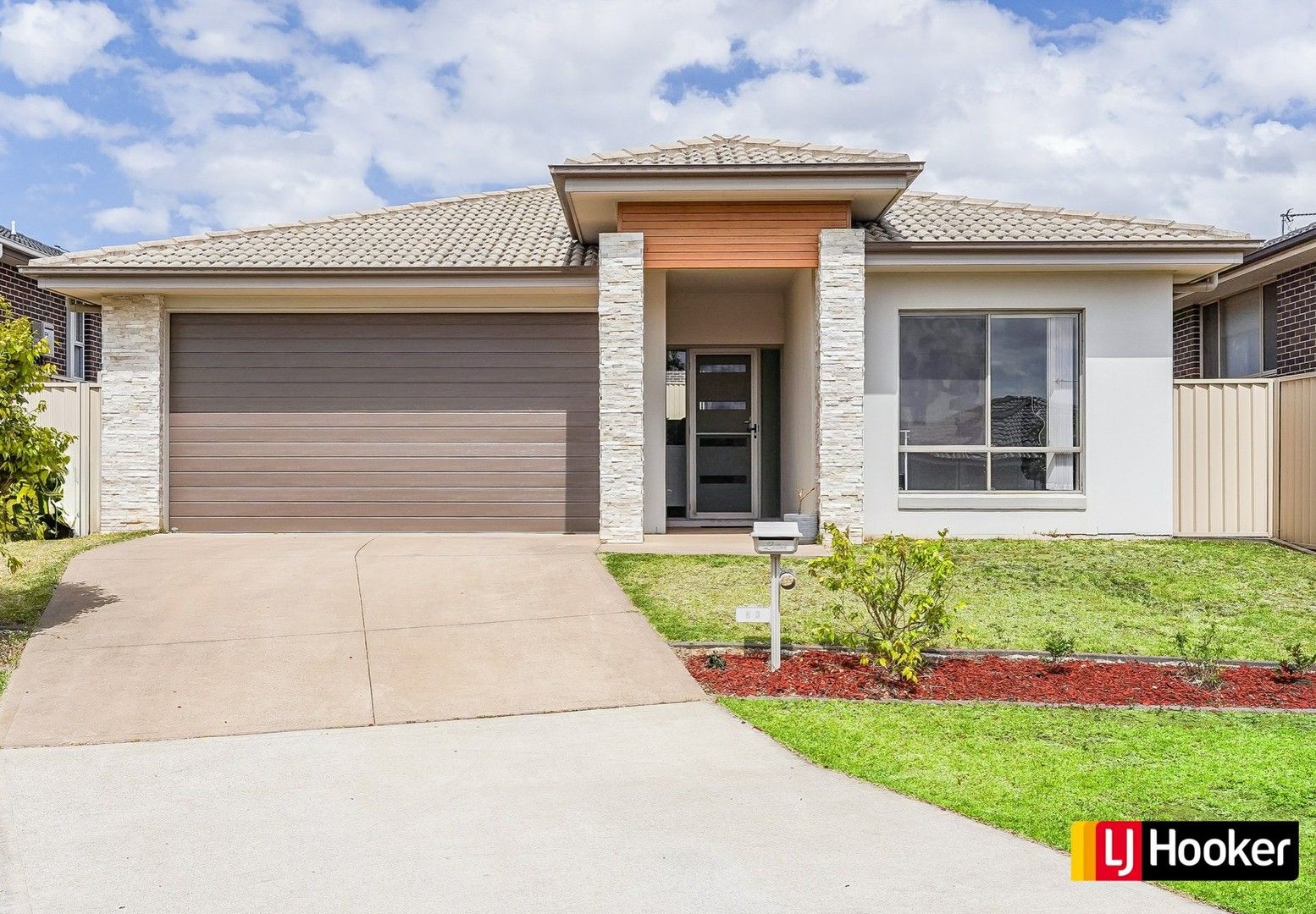 4 bedrooms House in 62 Reynolds St SPRING FARM NSW, 2570