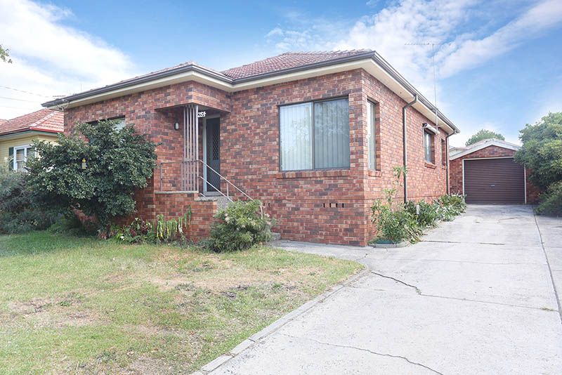 3 bedrooms House in 284 Quarry Road RYDE NSW, 2112