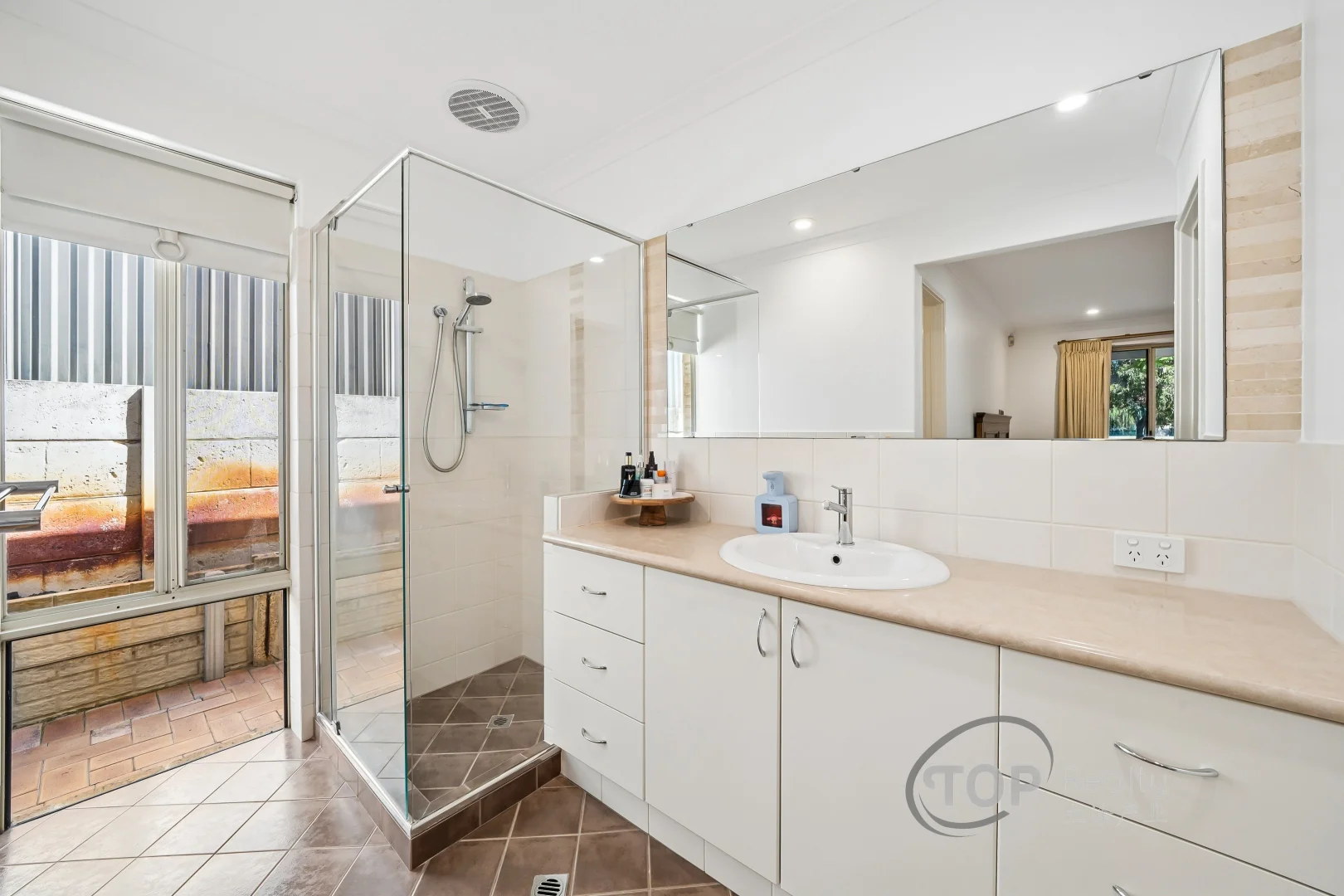 Additional image 26 of 34 Sinclair Crescent, Winthrop WA 6150