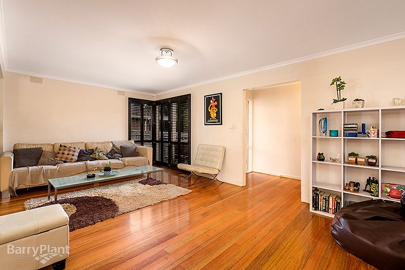 40 Cabernet Crescent, Bundoora VIC 3083, Image 2