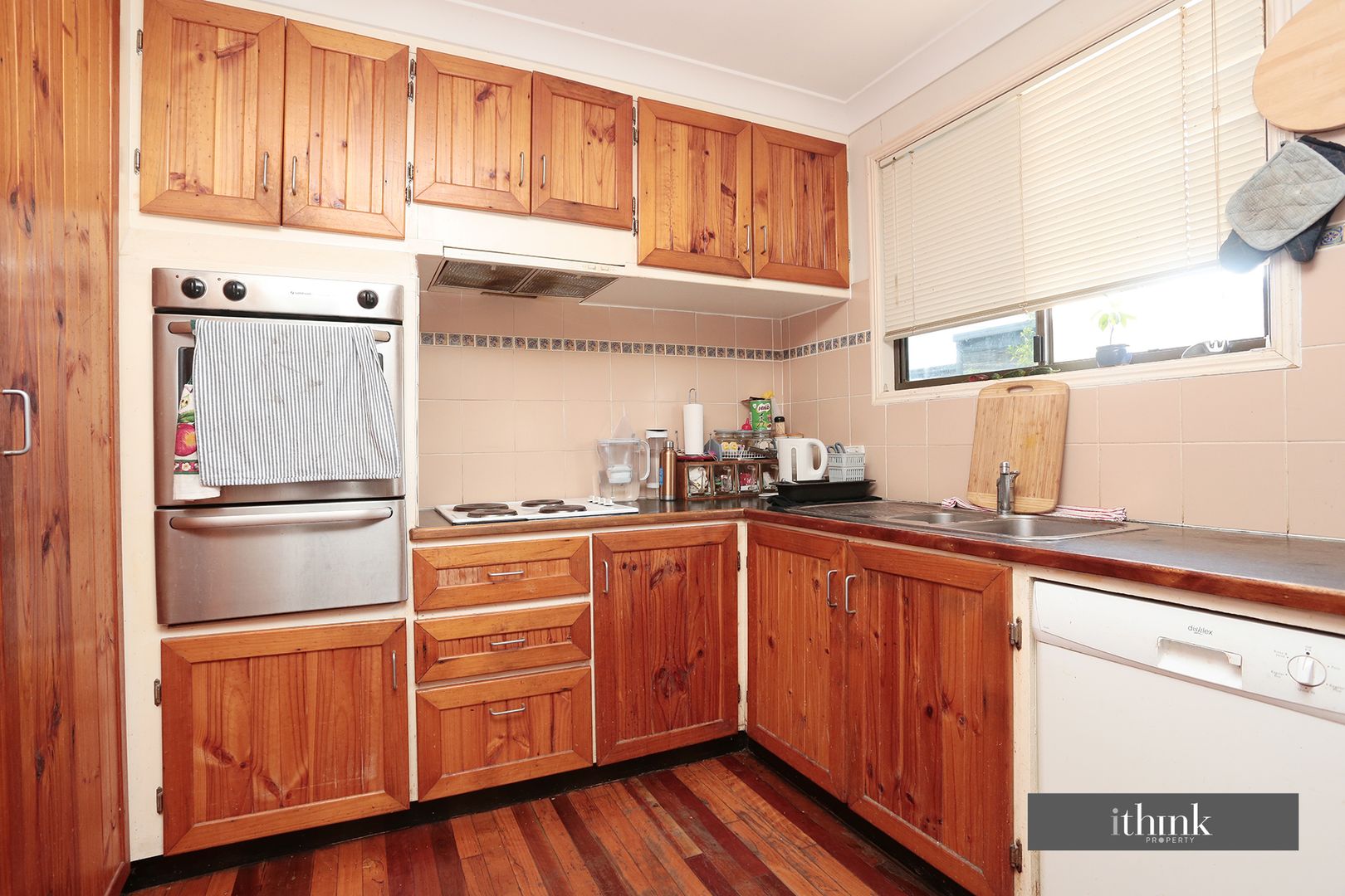 32 Flinders Street, Peak Crossing QLD 4306, Image 2