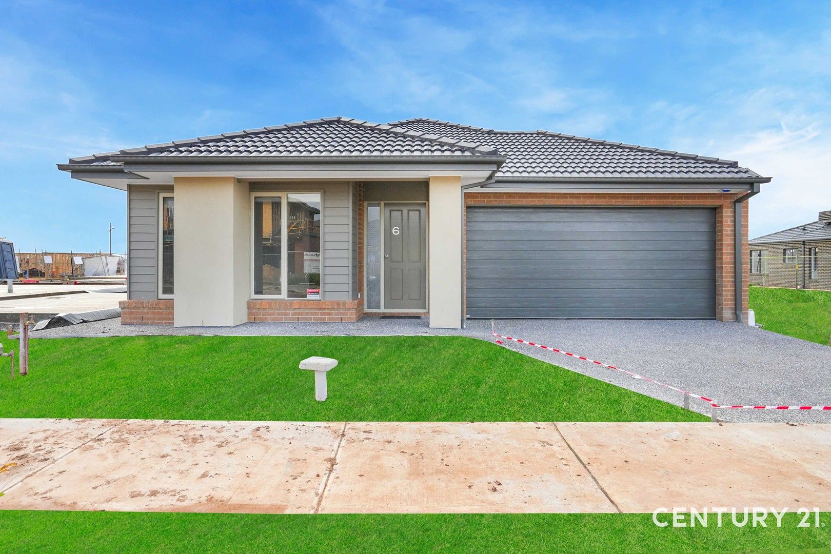 4 bedrooms Apartment / Unit / Flat in 6 Anandway DEANSIDE VIC, 3336