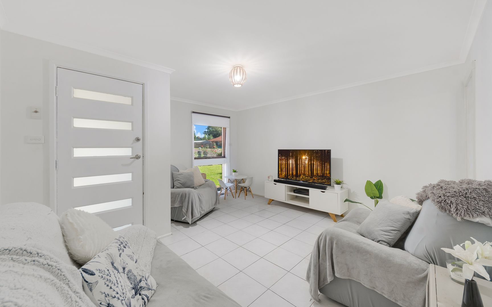 27 Wintaroo Crescent, St Helens Park NSW 2560, Image 2