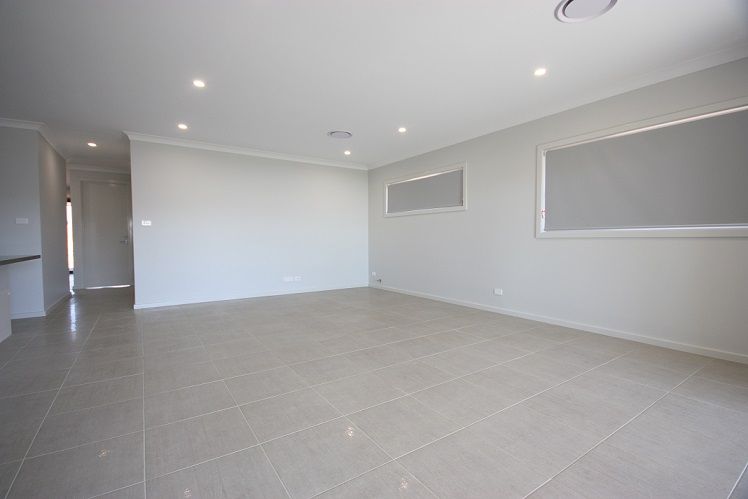 4 Dowie Drive, Campbelltown NSW 2560, Image 2