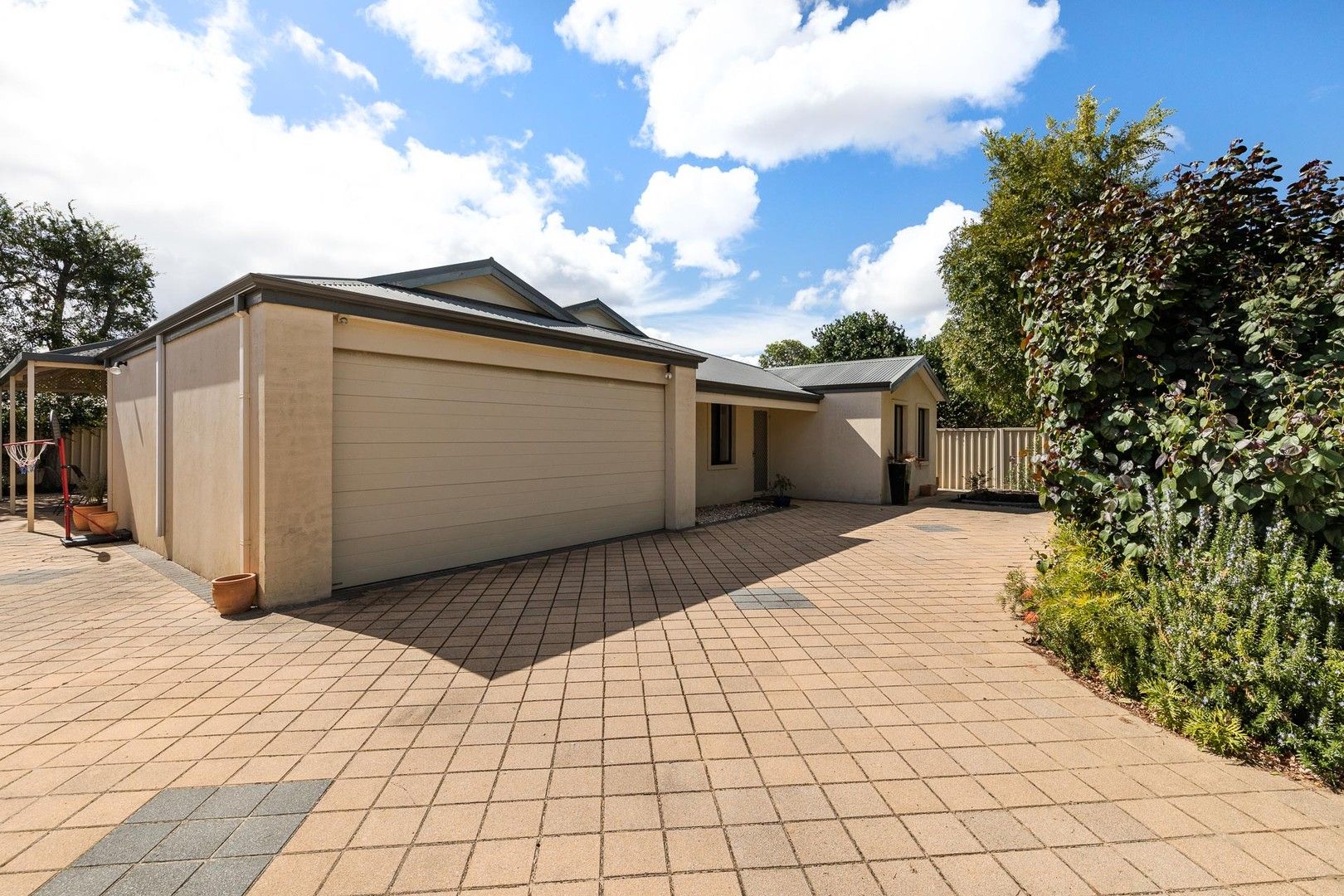 11A Young Street, Melville WA 6156, Image 0