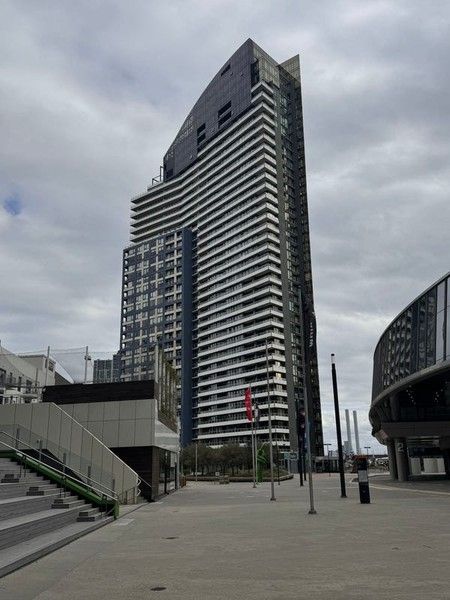 1712/100 harbour esplanade, Docklands VIC 3008, Image 1