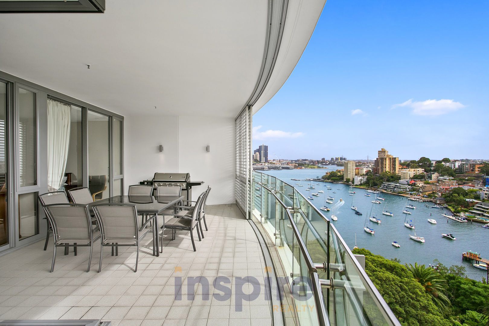 2 bedrooms Apartment / Unit / Flat in 804/55 Lavender St MILSONS POINT NSW, 2061