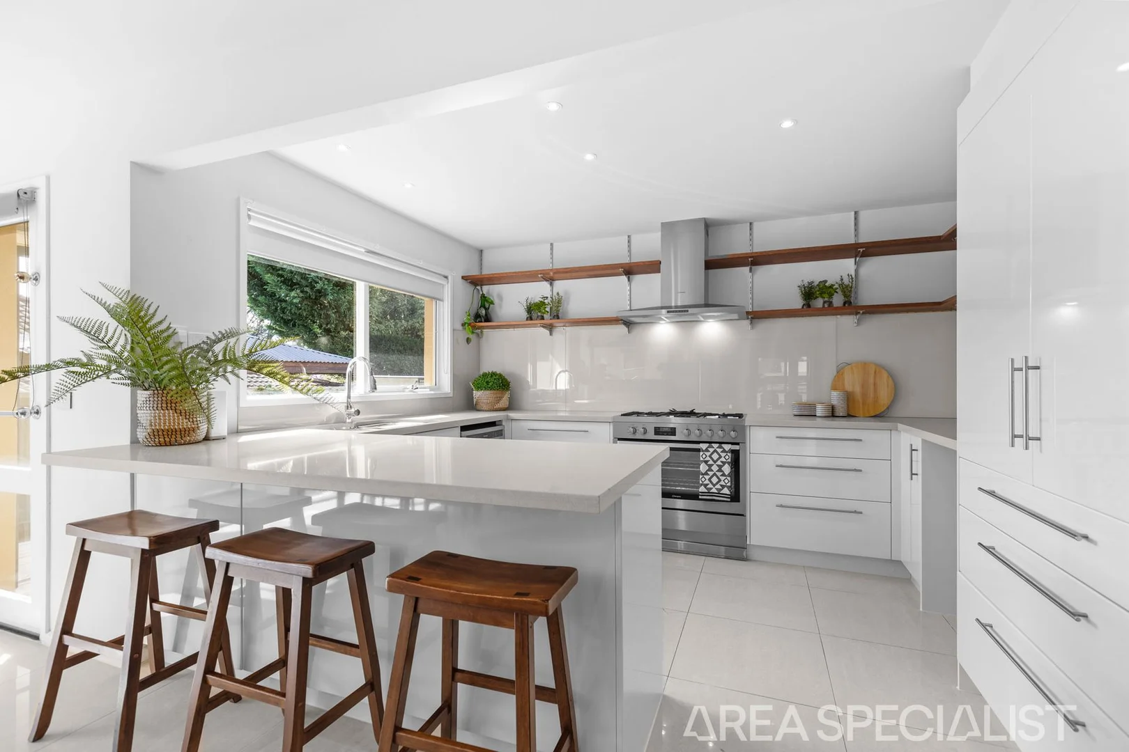 Additional image 2 of 17 Ti-tree Grove, Mornington VIC 3931