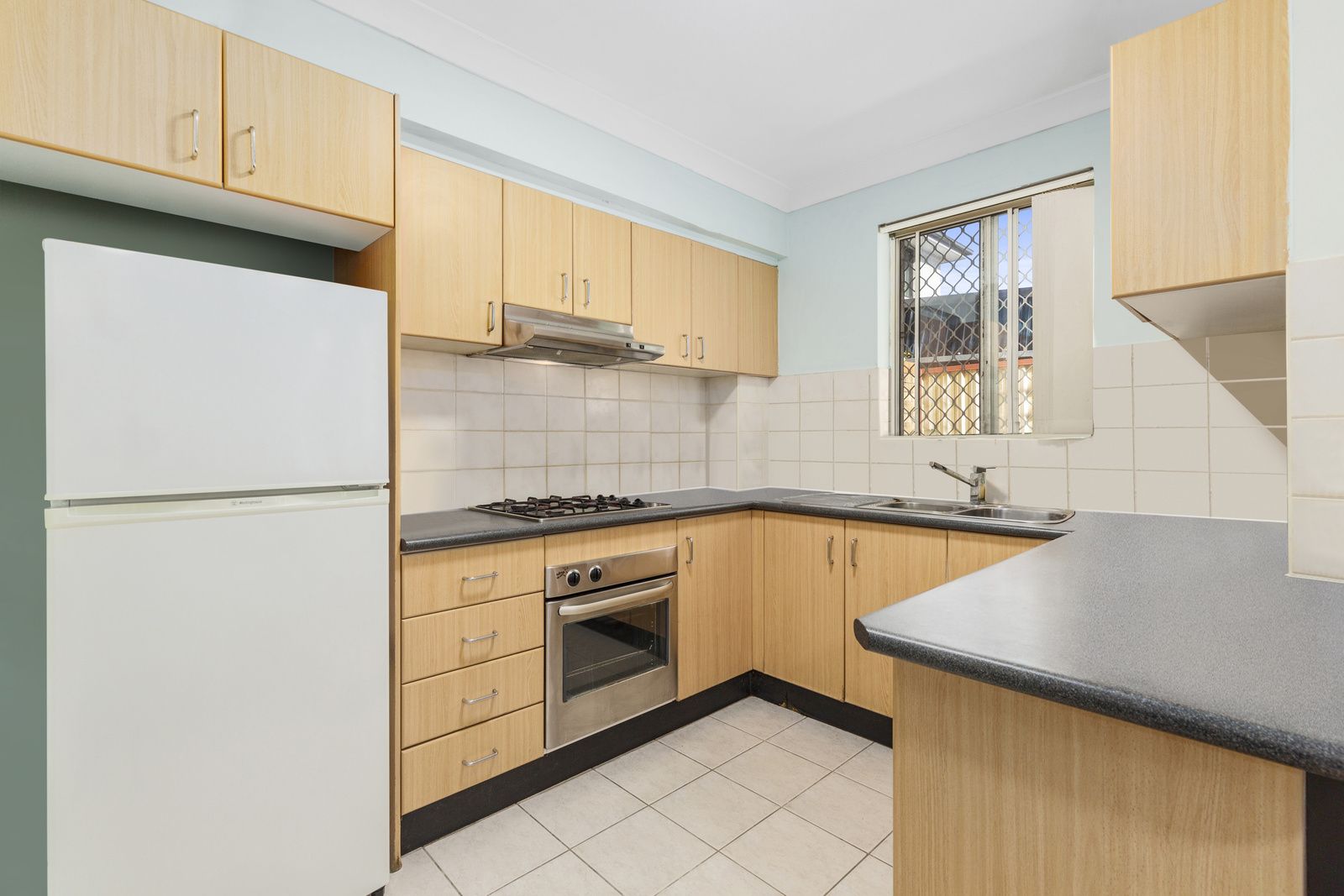 2/90-92 Gloucester Road, Hurstville NSW 2220, Image 1