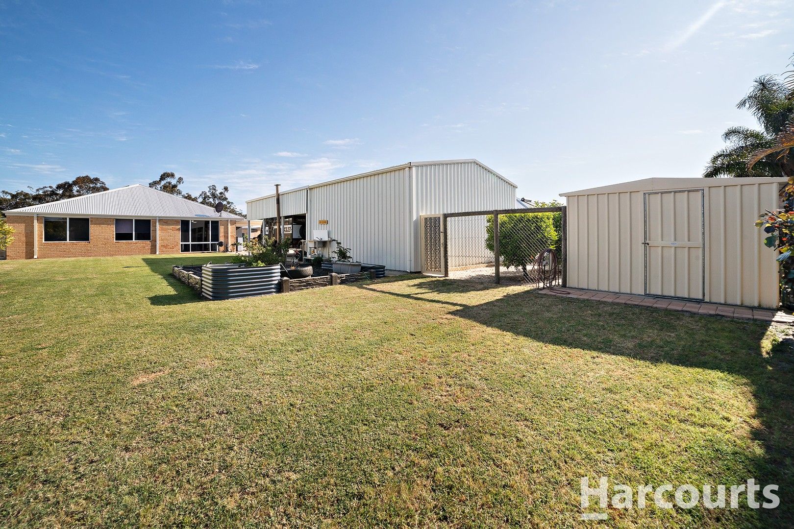 44 Midsummer Circle, Pinjarra WA 6208, Image 2