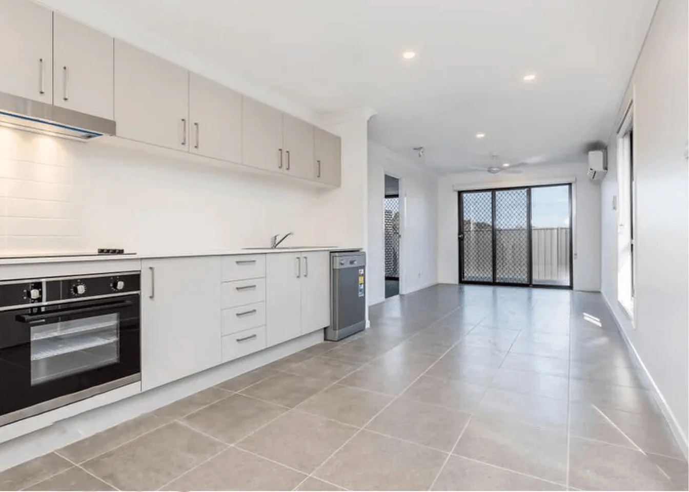 Additional image 4 of 8A Santa Fe Close, Cameron Park NSW 2285