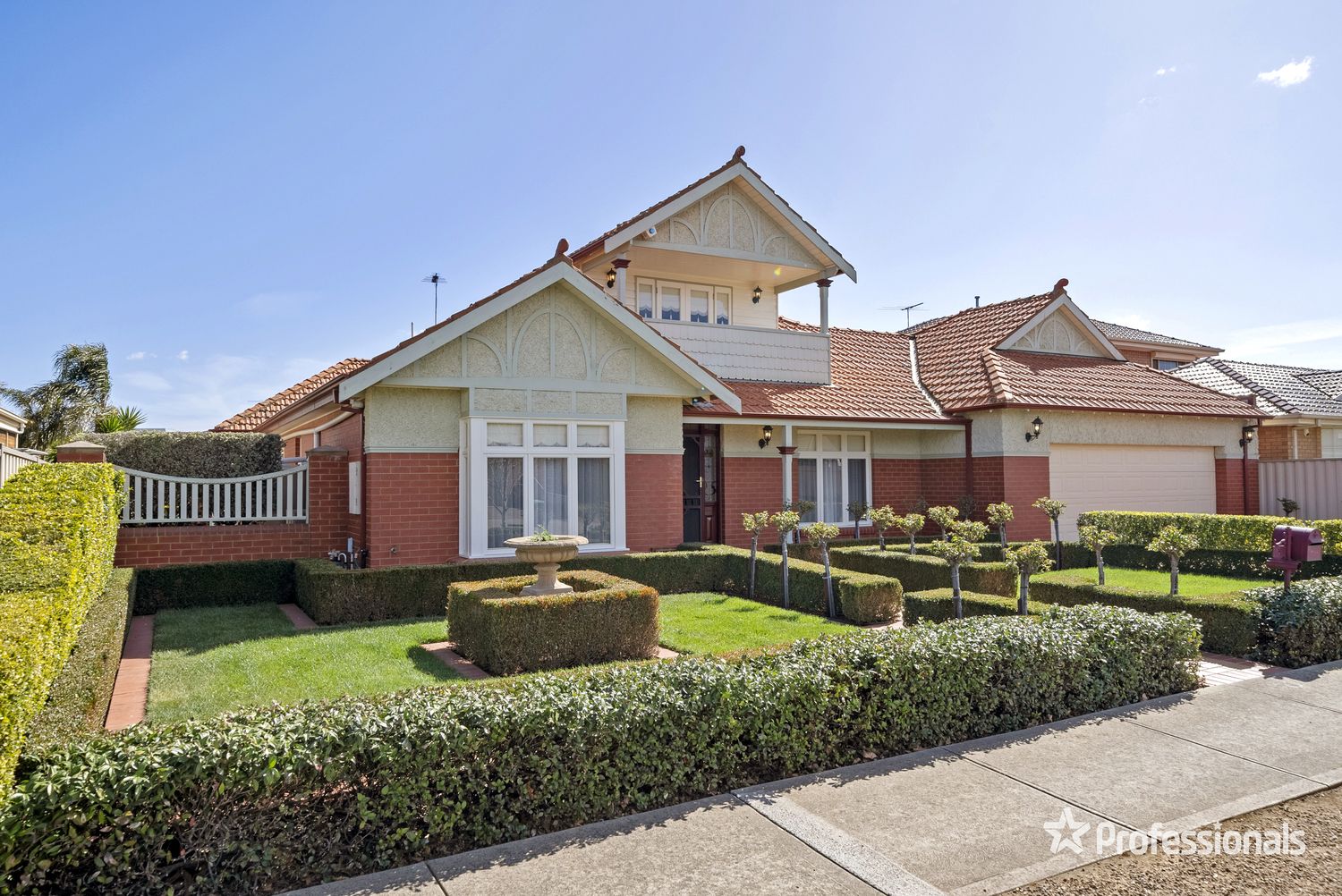 6 Summerhill Drive, Hillside VIC 3037, Image 1