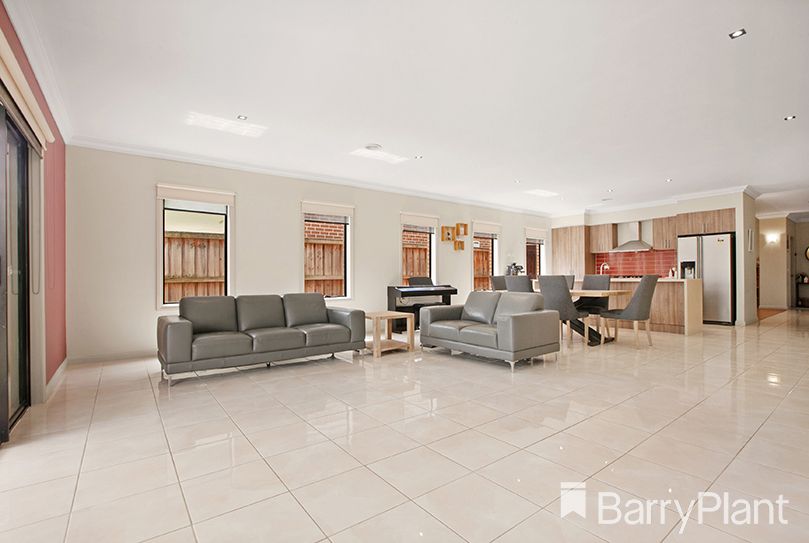 16 Cobb Street, South Morang VIC 3752, Image 1