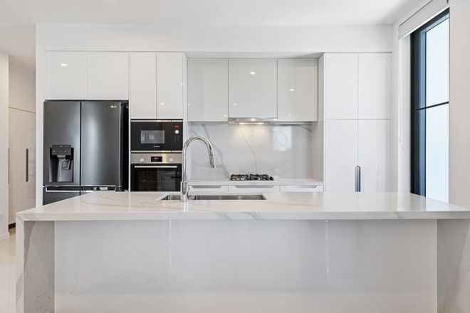 255/59 Marine Parade Redcliffe 4020 - Image 4