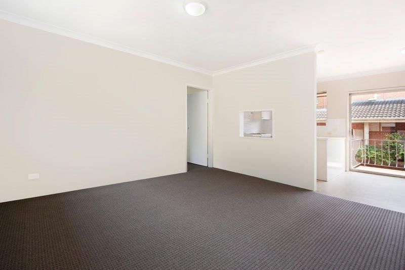 2 bedrooms Apartment / Unit / Flat in 4/184 Longueville Road LANE COVE NSW, 2066
