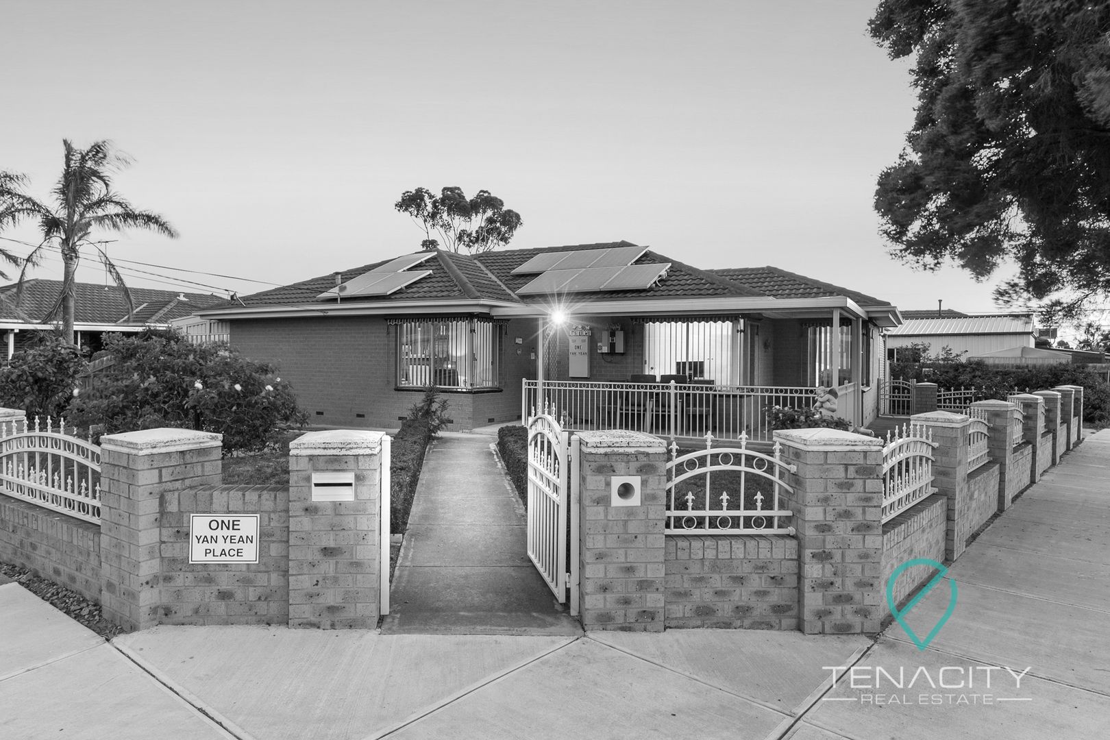 For Sale 1 Yan Yean Place St Albans Vic 3021 Domain
