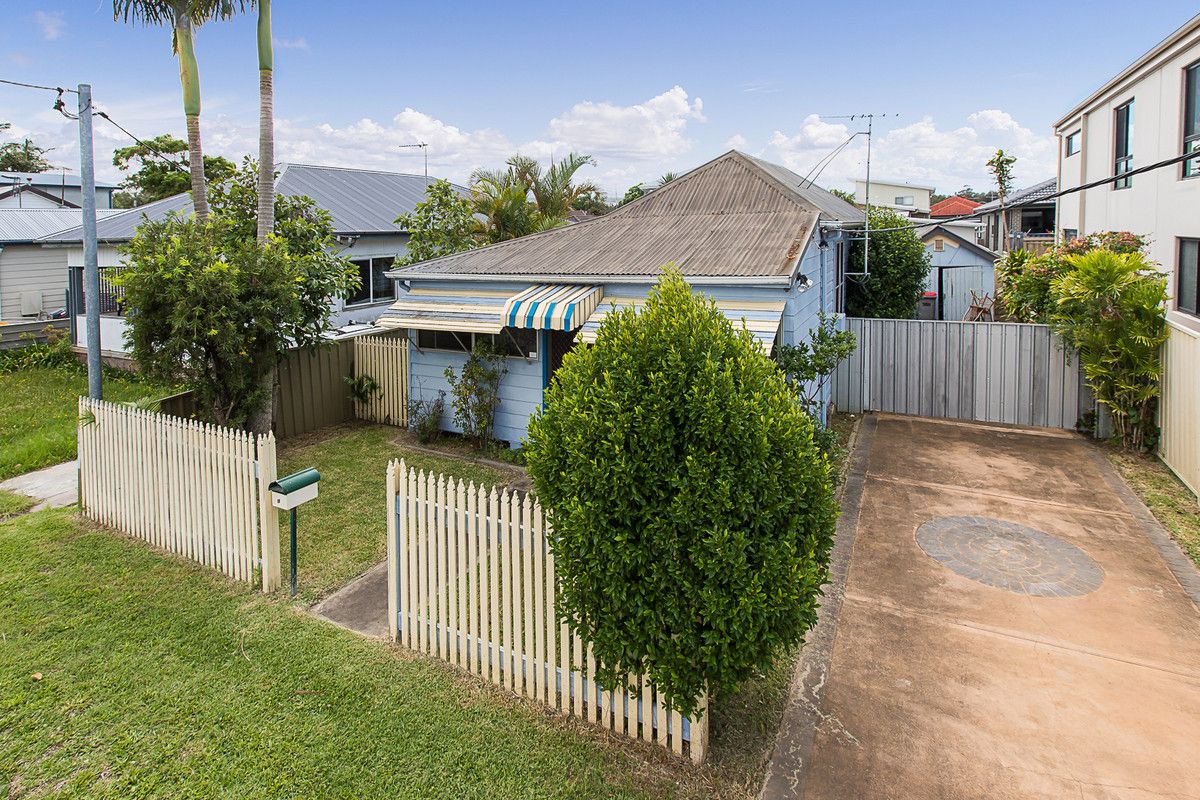 18 Lorna Street, Pelican NSW 2281, Image 0