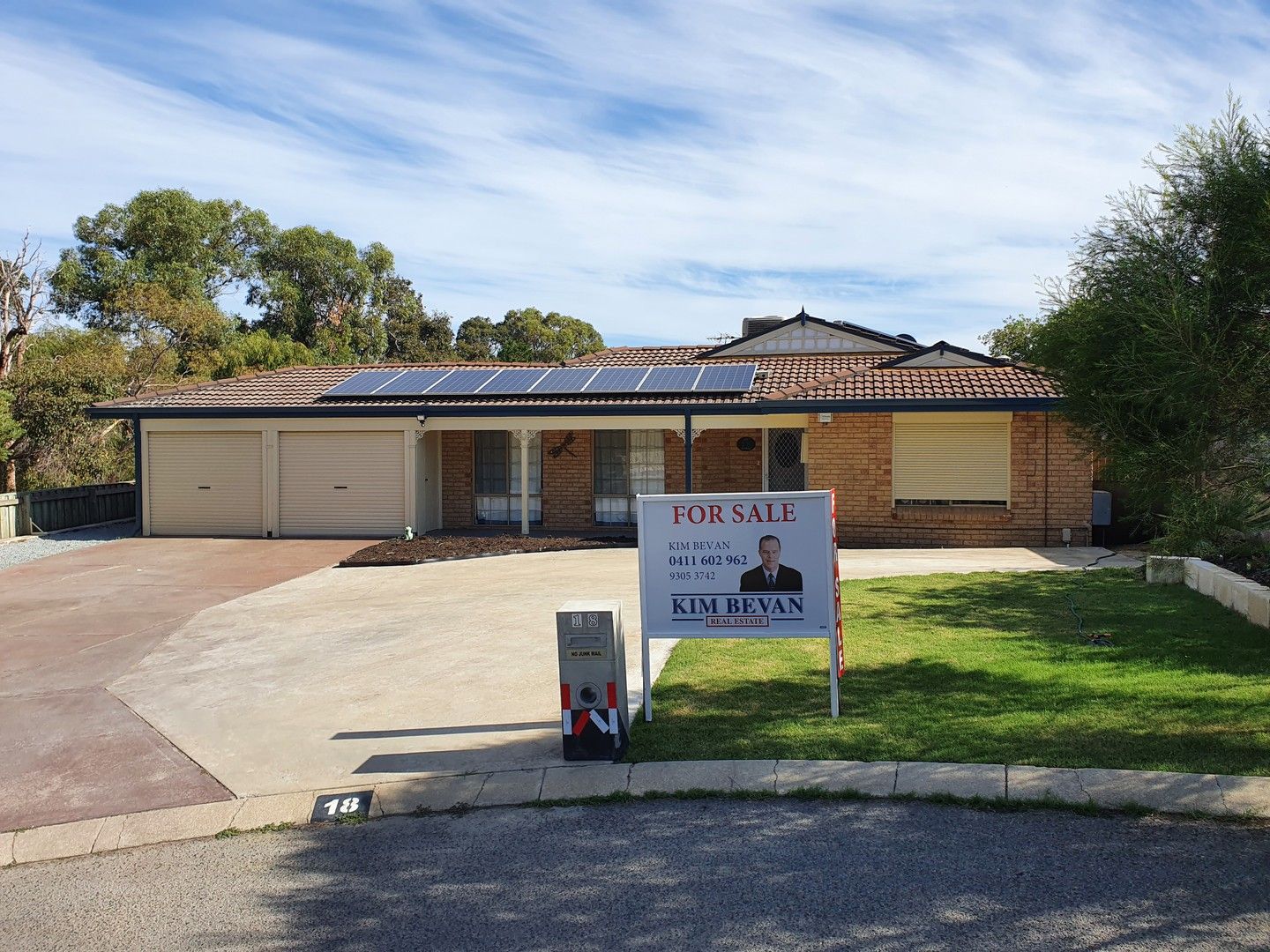 4 bedrooms House in 18 Rotorua Grove JOONDALUP WA, 6027