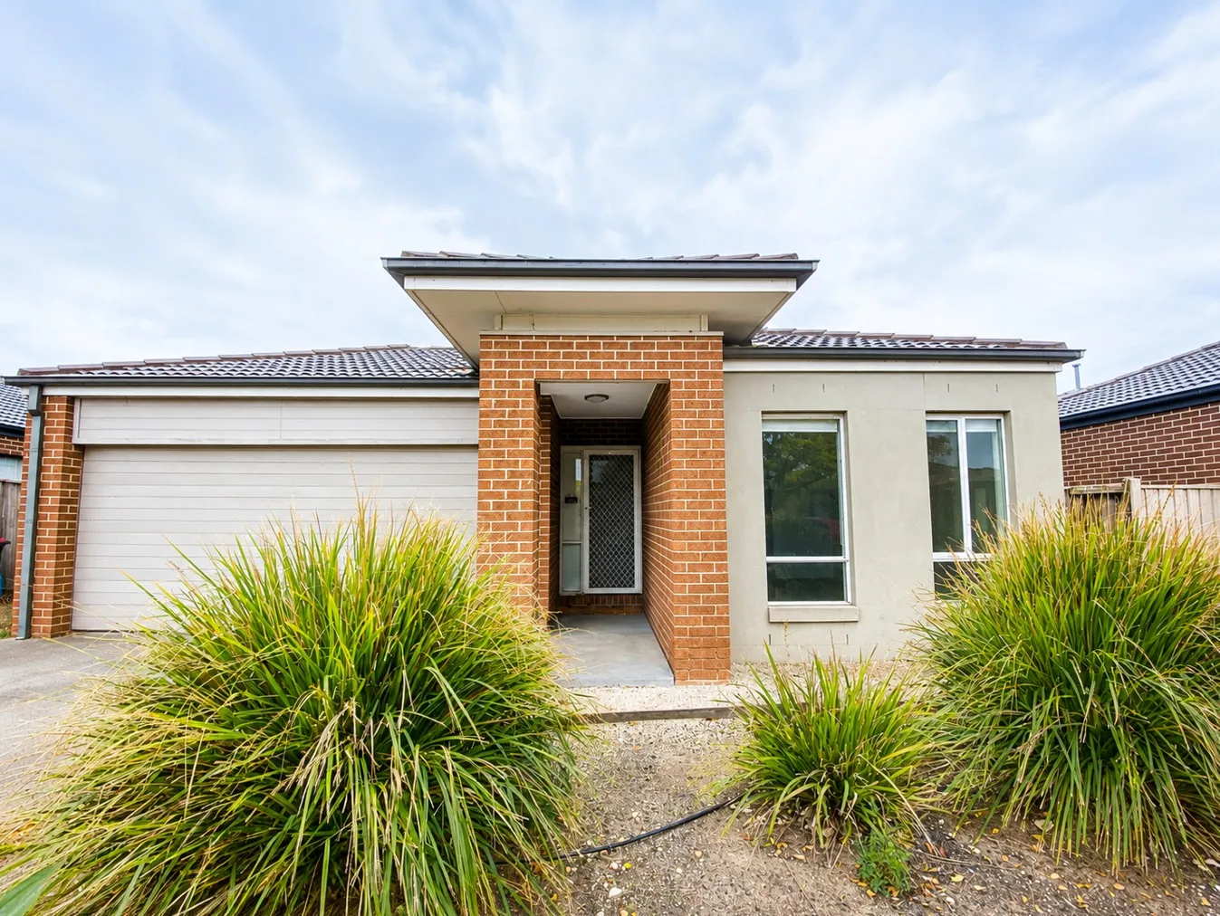 SPACIOUS FAMILY HOME WITH MODERN COMFORTS | GREAT LOCATION, Point Cook