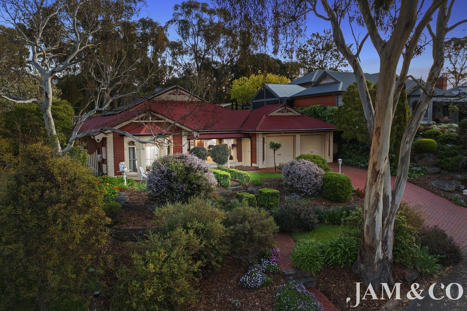 4 bedrooms House in 17 Craigburn Drive FLAGSTAFF HILL SA, 5159