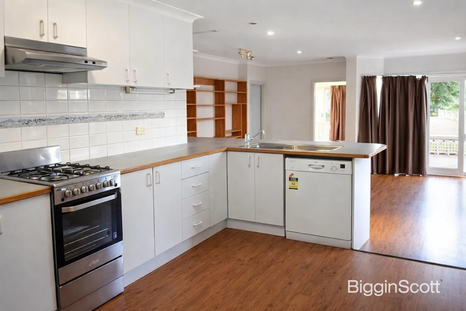 16 Leonard Street, Ashwood VIC 3147