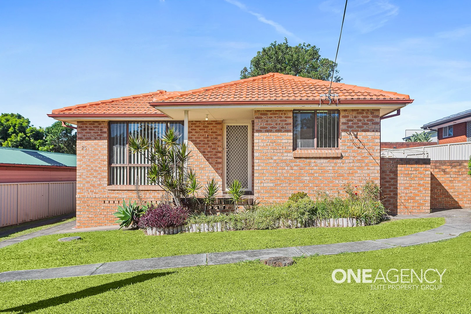 1/23 Barton Street, Oak Flats NSW 2529