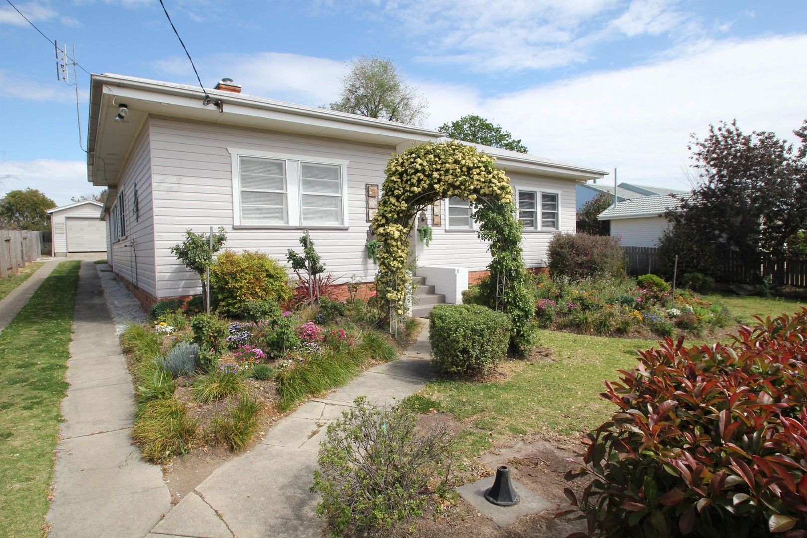 3 bedrooms House in 20 Duncan Street TENTERFIELD NSW, 2372