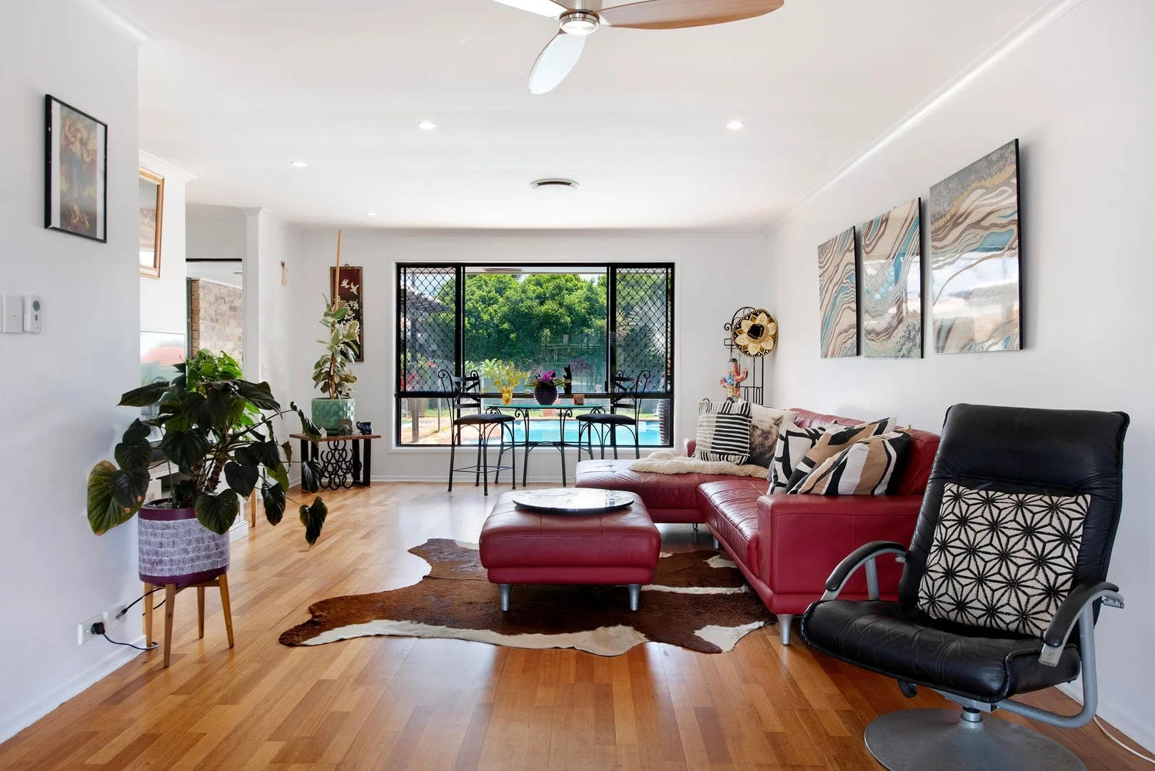 Additional image 3 of 28 Pilot Court, Mermaid Waters QLD 4218