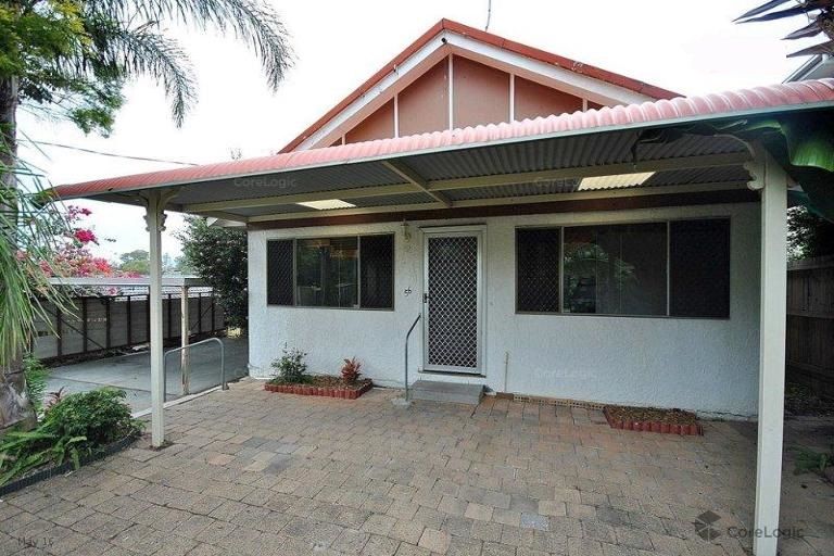 3 bedrooms House in 56 Blake Street SOUTHPORT QLD, 4215