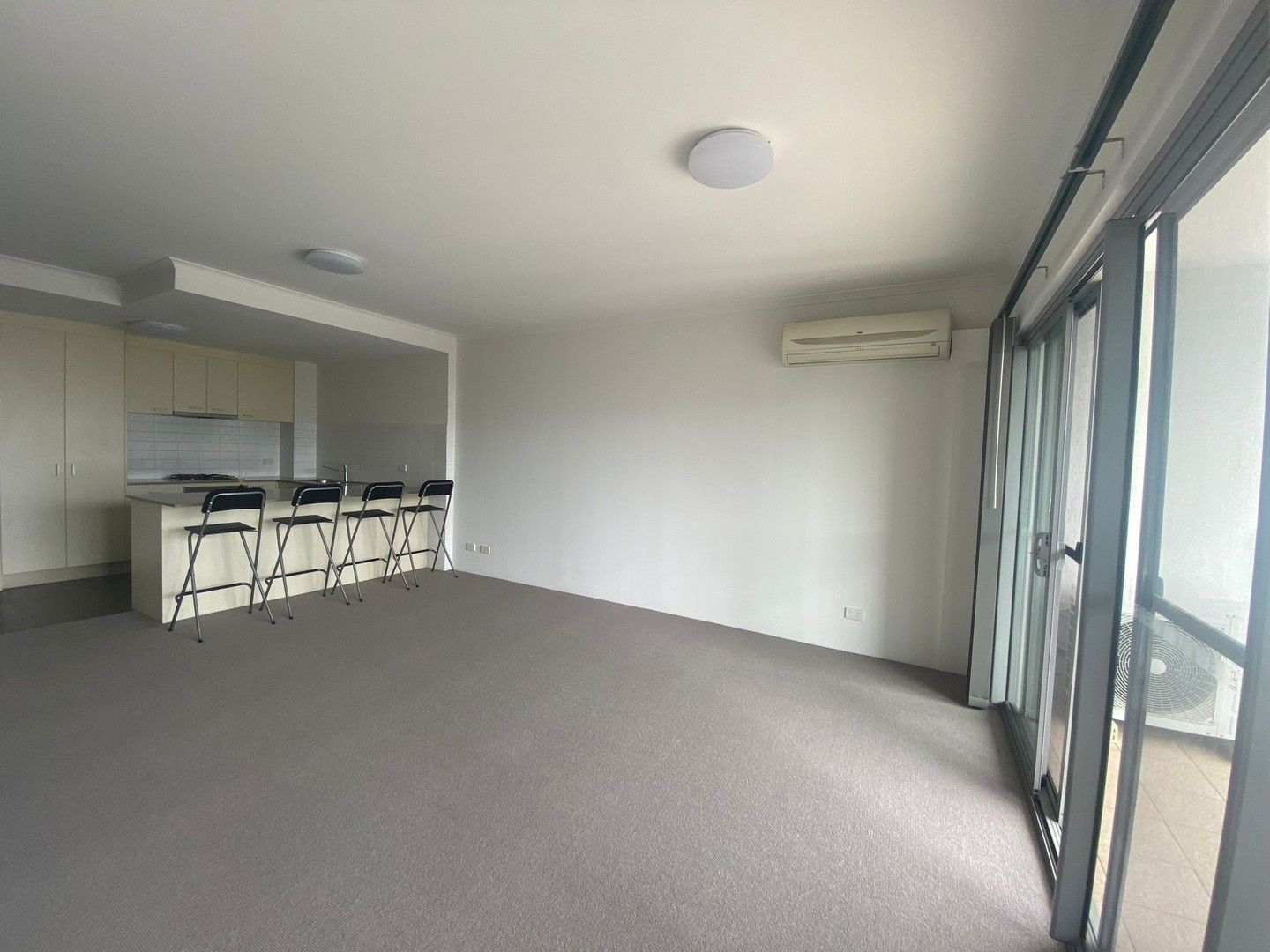 1 bedrooms Apartment / Unit / Flat in UNIT 63/154 NEWCASTLE STREET PERTH WA, 6000