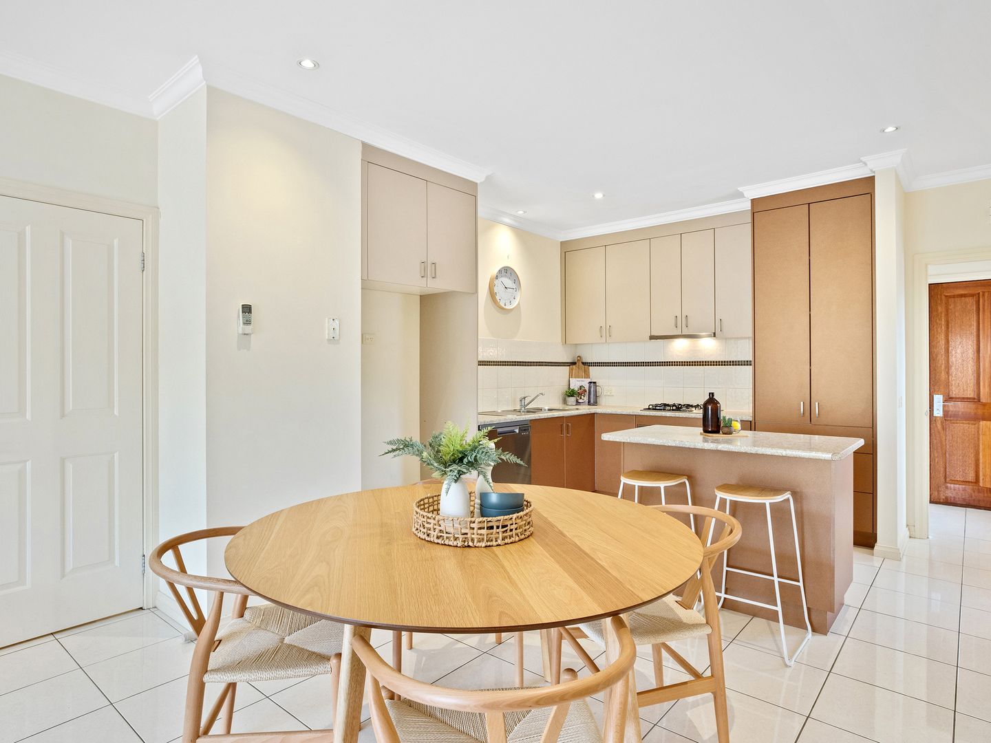 4/6 Friswell Avenue, Flora Hill VIC 3550, Image 1