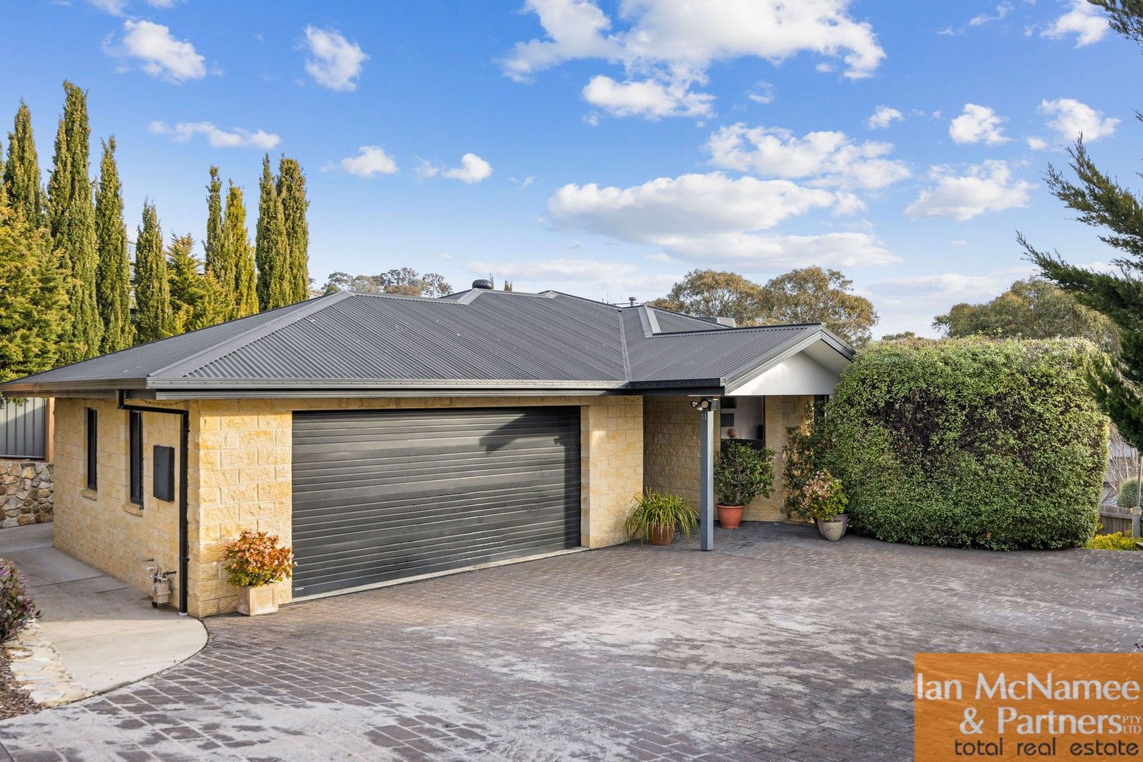 11 Jacaranda Drive, Jerrabomberra NSW 2619, Image 0