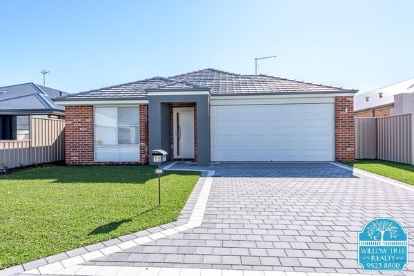 4 bedrooms House in 15 FALLOW STREET KARNUP WA, 6176
