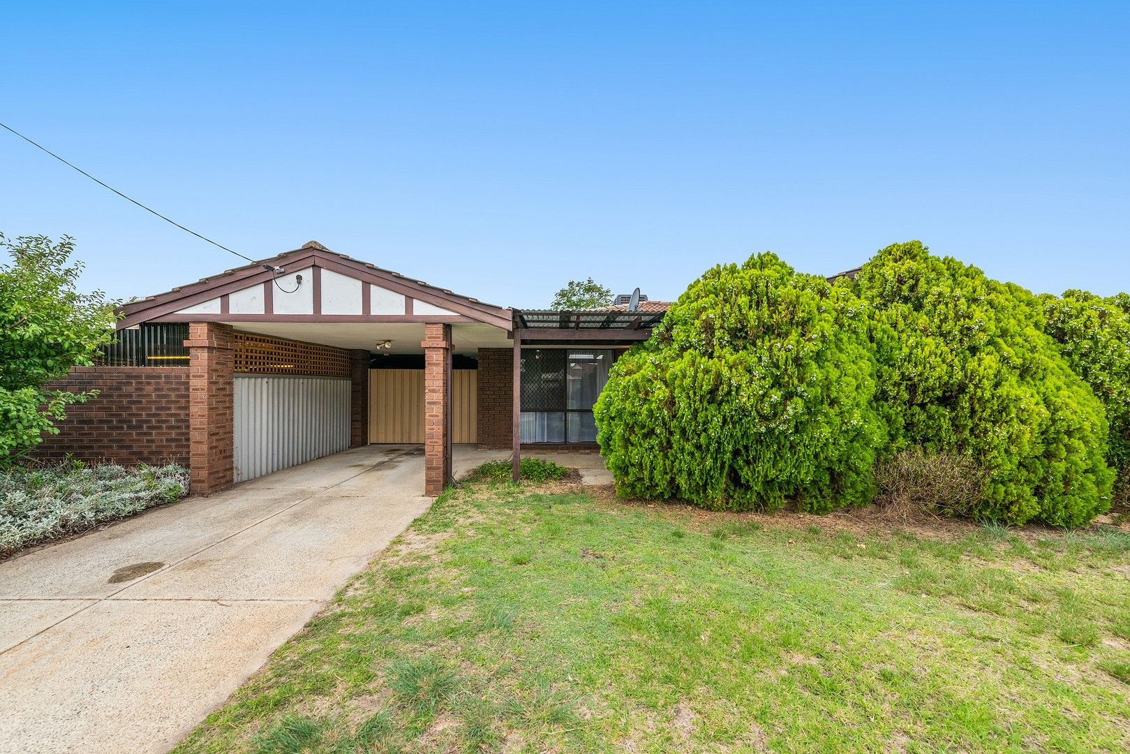 3 bedrooms House in 10 Columbia Way BEECHBORO WA, 6063