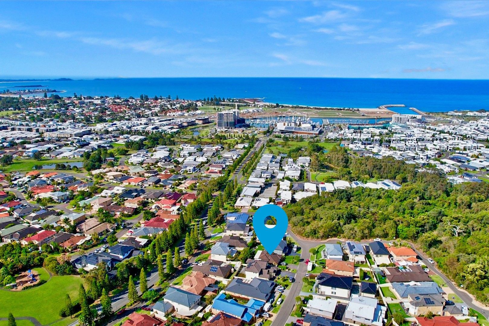 4 bedrooms House in 37 Lord Howe Avenue SHELL COVE NSW, 2529