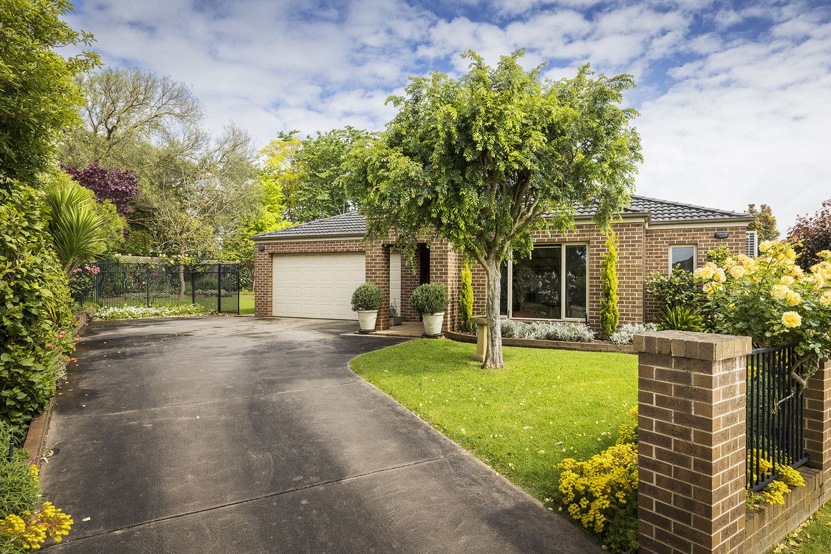 4 bedrooms House in 8 Nairn Close WARRNAMBOOL VIC, 3280