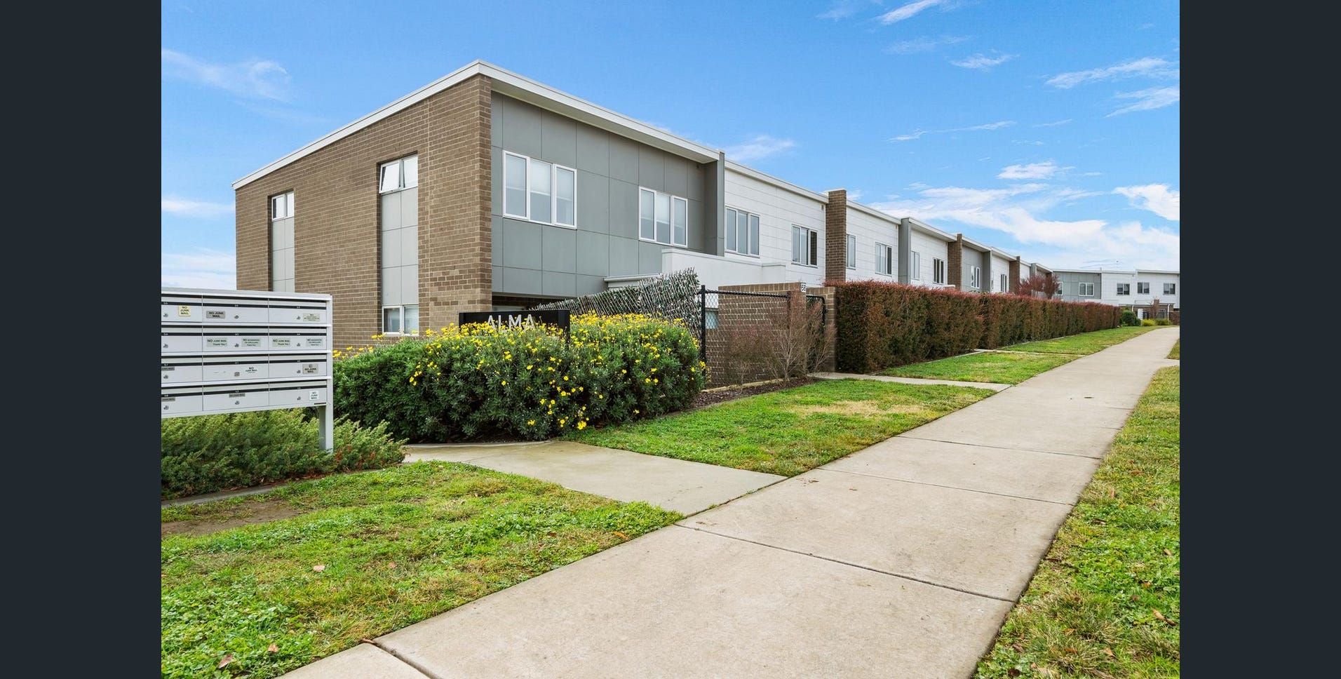 51 20 Gifford Street, Coombs ACT 2611 Townhouse For Rent Domain