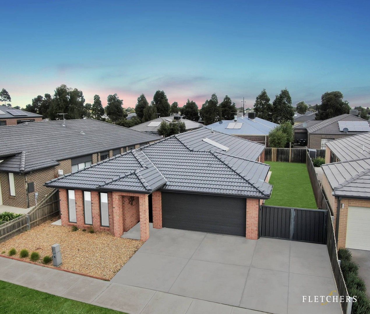 3 bedrooms House in 17 Cooloongup Crescent HARKNESS VIC, 3337