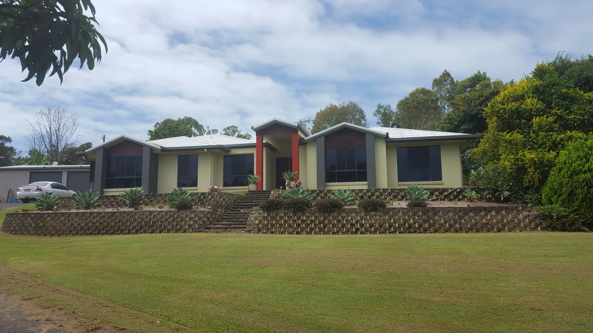 672 Hay Point Road, Alligator Creek Property History & Address