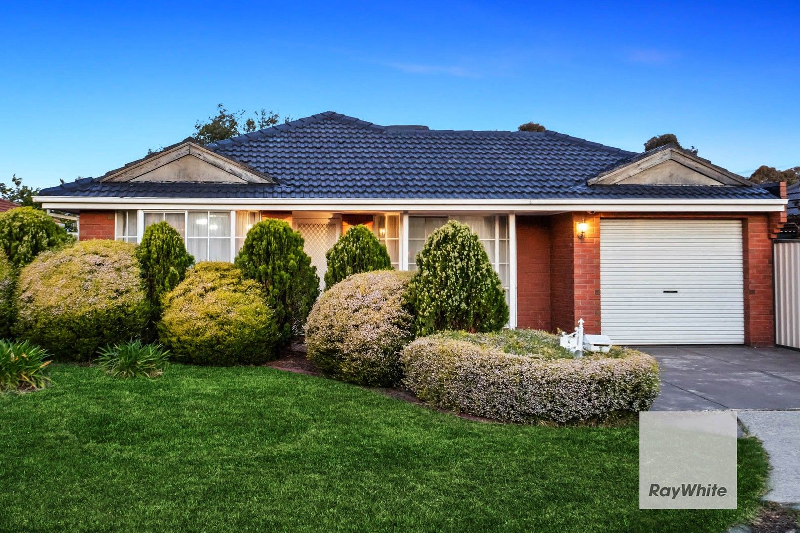 4 Anakie Walk, Delahey VIC 3037, Image 0