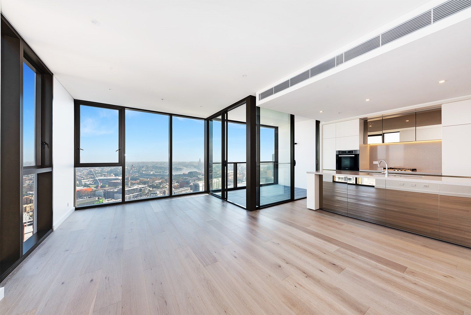 2 bedrooms Apartment / Unit / Flat in 3402/81 Harbour Street HAYMARKET NSW, 2000