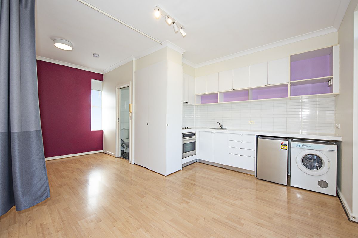 Studio in 20/1 Lumley Court, PRAHRAN VIC, 3181