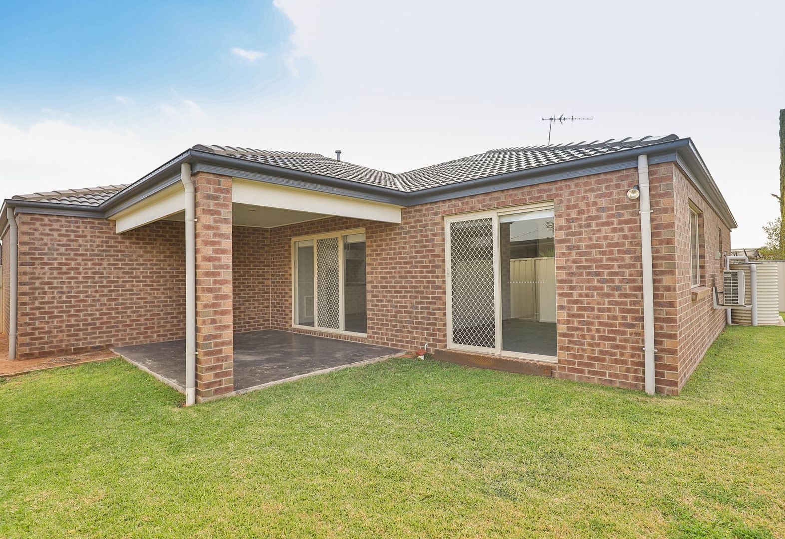 27 Montana Drive, Mildura VIC 3500, Image 2